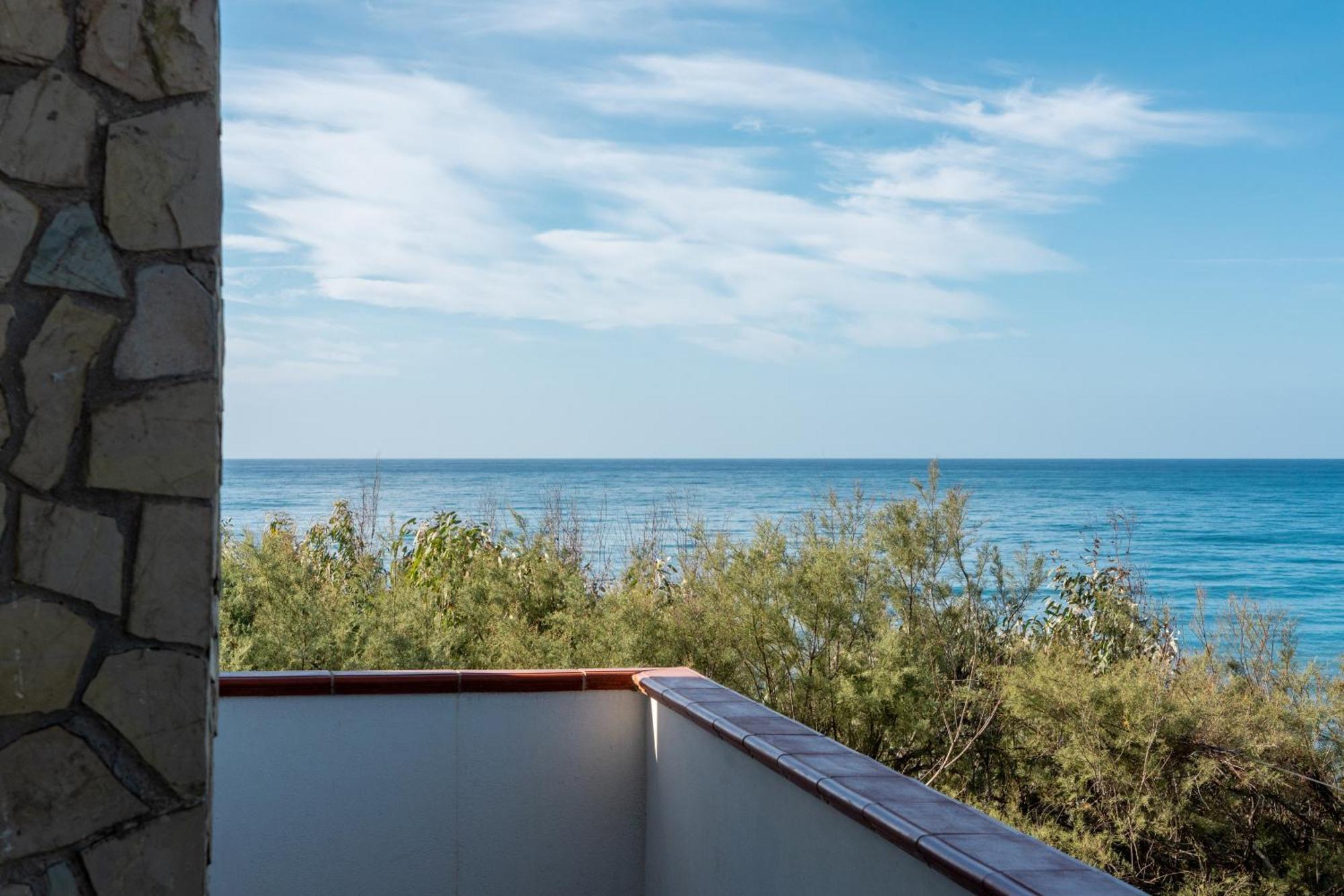 Villa Amea Torre dei Corsari Esterno foto